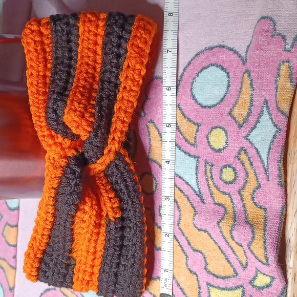 Handmade crochet handband - Picture 1 of 2